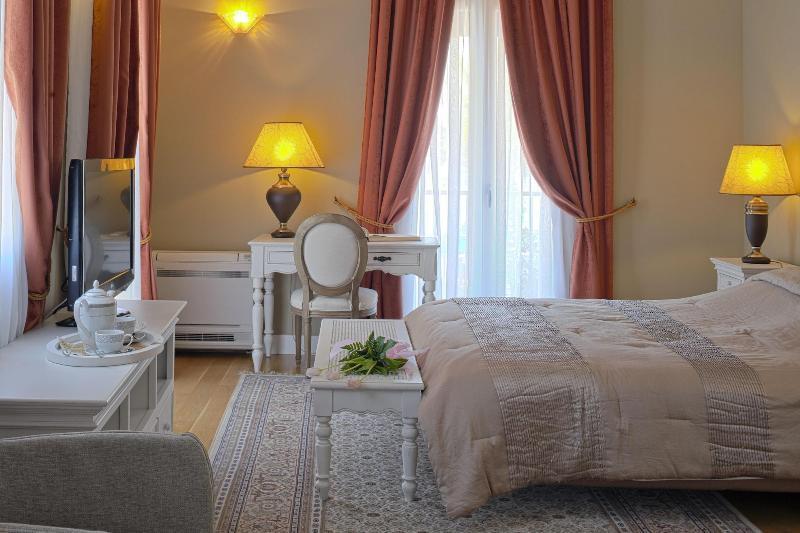 Hotel Boschetto Lefkada City Екстер'єр фото